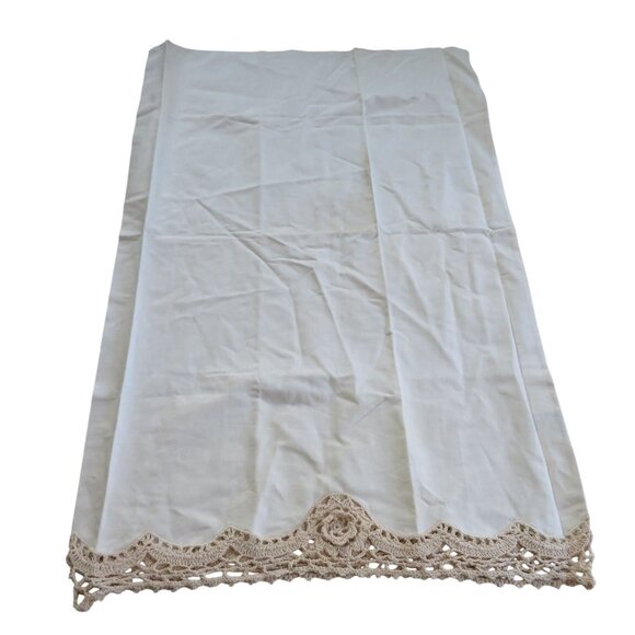 1 Vintage Beige Cotton Pillowcase Crochet Lace Trim Standard 20x31 NEW - Picture 3 of 9